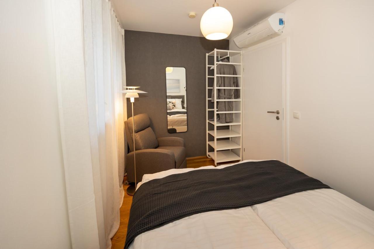 Rooftop Cozy Apartment Near Innerstadt With Ac Vienna Exterior photo